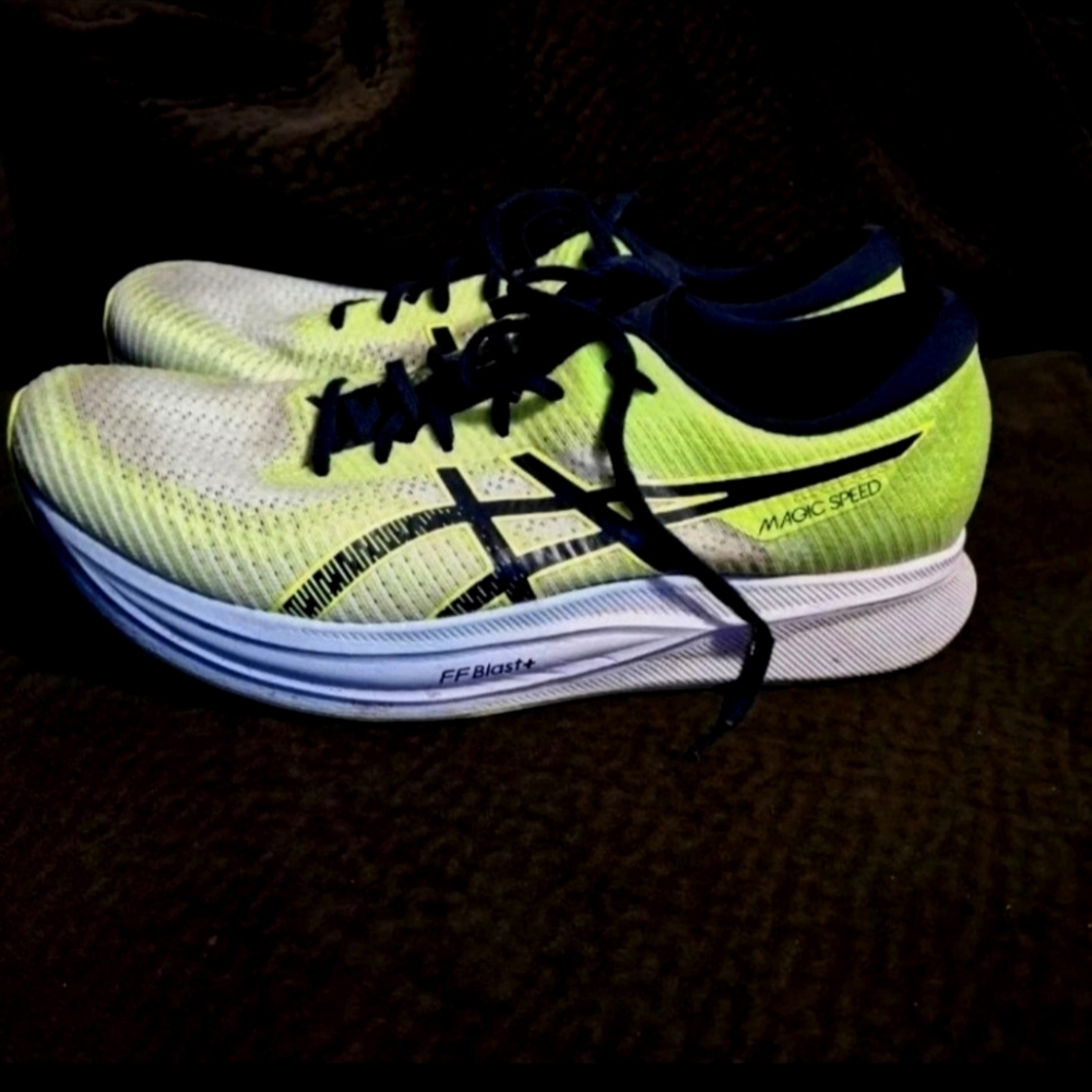 Asics Magic Speed Neon Green and Navy Athletic Shoes - Picture 4 of 13
